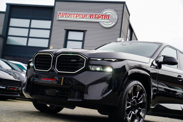 BMW XM PHEV 30 kWh | 687 PK | Iconic Glow | Skylounge | Massage | 360 Cam | Drive assistant | Stuurwielverwarming | Sportuitlaat |