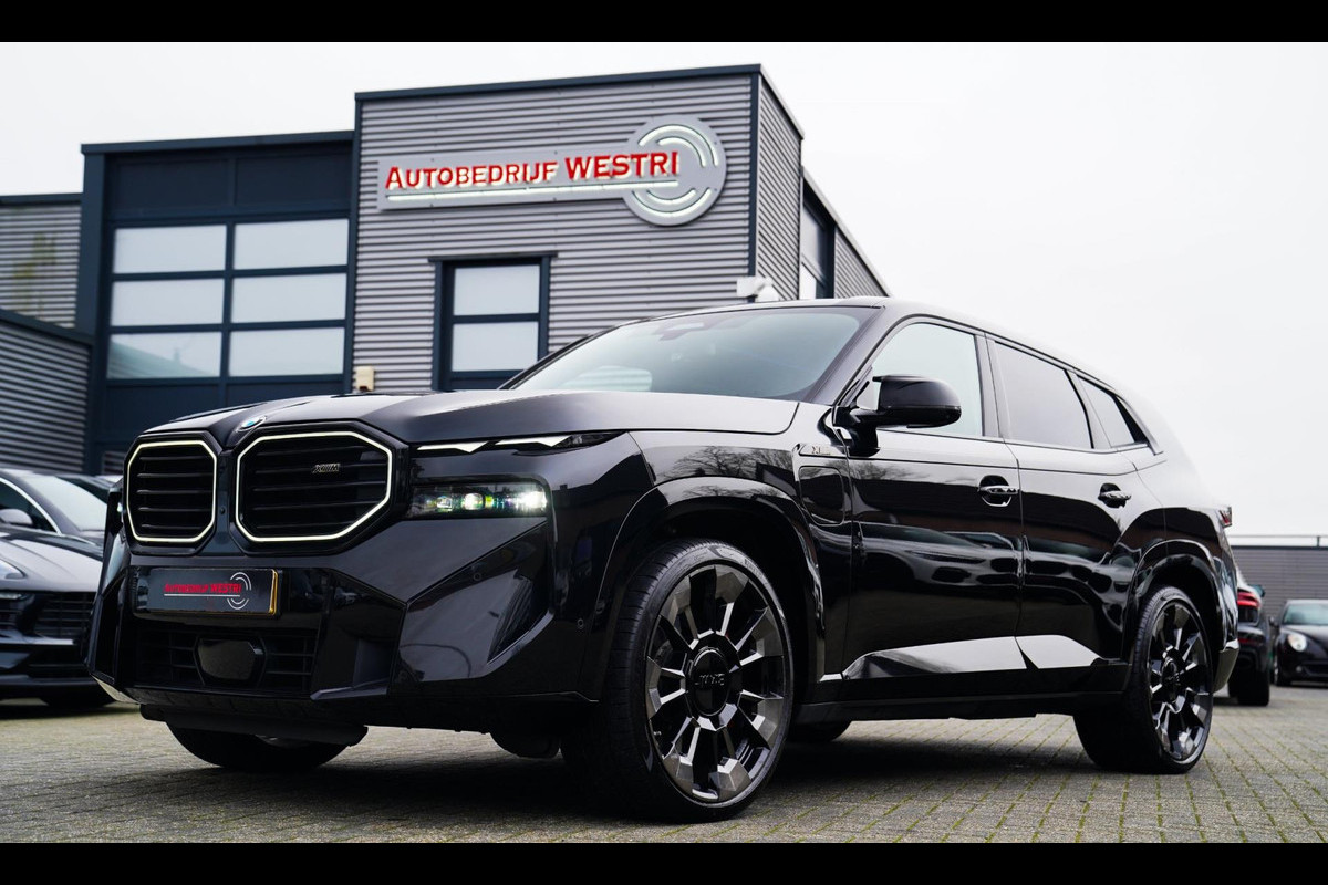 BMW XM PHEV 30 kWh | 687 PK | Iconic Glow | Skylounge | Massage | 360 Cam | Drive assistant | Stuurwielverwarming | Sportuitlaat |
