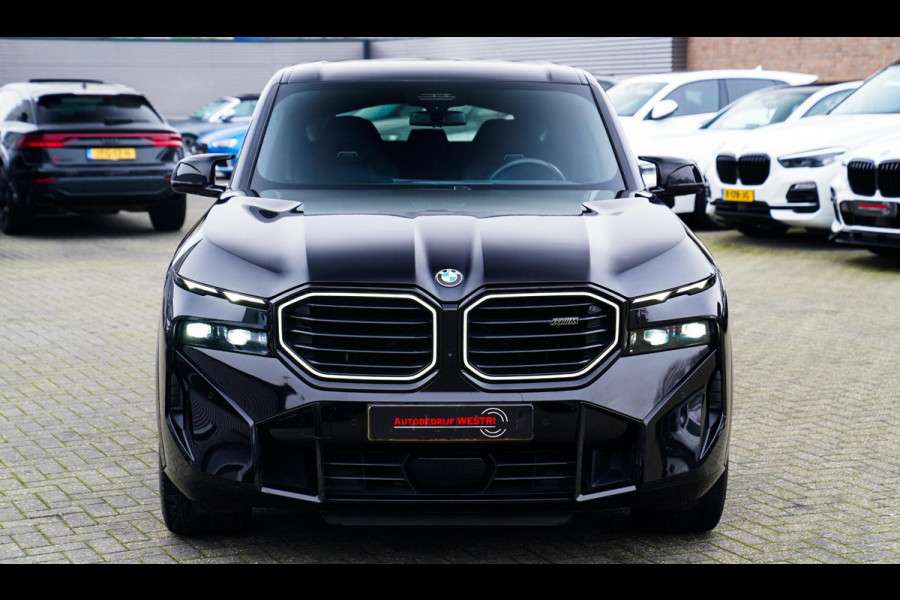 BMW XM PHEV 30 kWh | 687 PK | Iconic Glow | Skylounge | Massage | 360 Cam | Drive assistant | Stuurwielverwarming | Sportuitlaat |