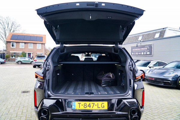 BMW XM PHEV 30 kWh | 687 PK | Iconic Glow | Skylounge | Massage | 360 Cam | Drive assistant | Stuurwielverwarming | Sportuitlaat |
