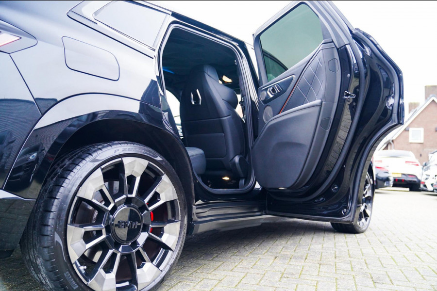 BMW XM PHEV 30 kWh | 687 PK | Iconic Glow | Skylounge | Massage | 360 Cam | Drive assistant | Stuurwielverwarming | Sportuitlaat |