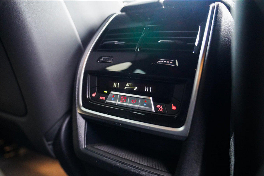 BMW XM PHEV 30 kWh | 687 PK | Iconic Glow | Skylounge | Massage | 360 Cam | Drive assistant | Stuurwielverwarming | Sportuitlaat |