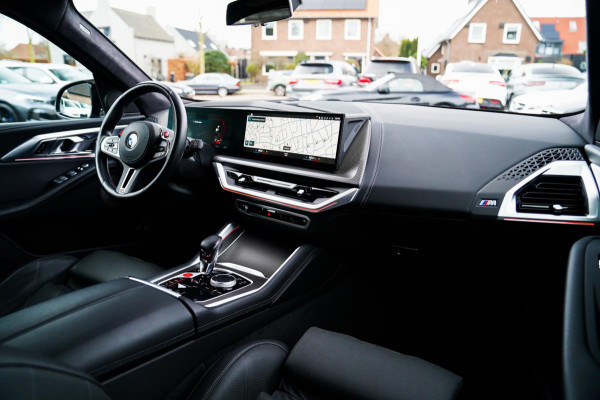 BMW XM PHEV 30 kWh | 687 PK | Iconic Glow | Skylounge | Massage | 360 Cam | Drive assistant | Stuurwielverwarming | Sportuitlaat |