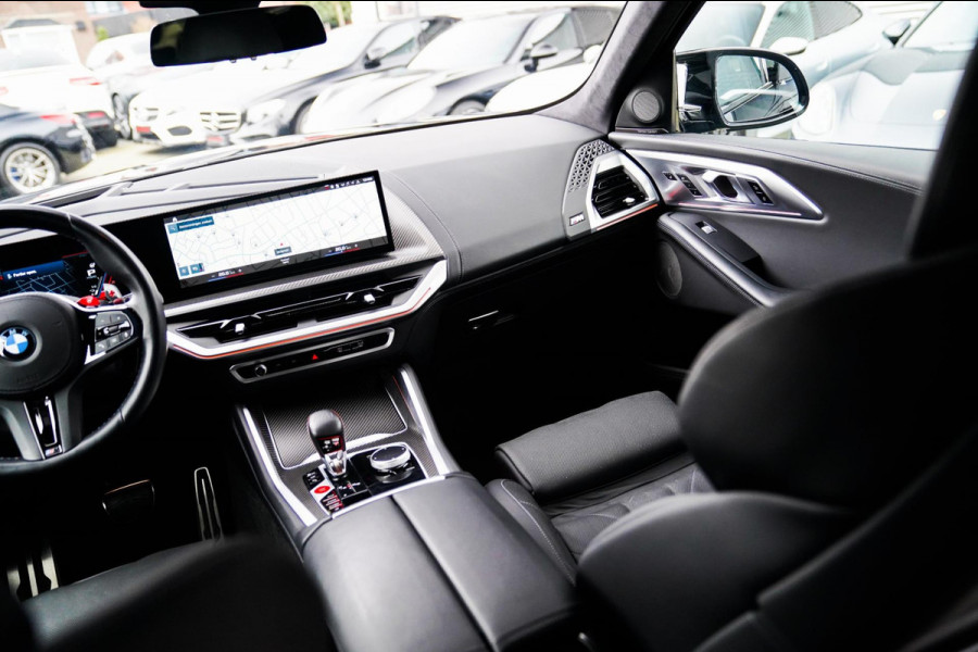 BMW XM PHEV 30 kWh | 687 PK | Iconic Glow | Skylounge | Massage | 360 Cam | Drive assistant | Stuurwielverwarming | Sportuitlaat |