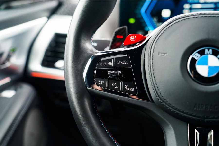 BMW XM PHEV 30 kWh | 687 PK | Iconic Glow | Skylounge | Massage | 360 Cam | Drive assistant | Stuurwielverwarming | Sportuitlaat |