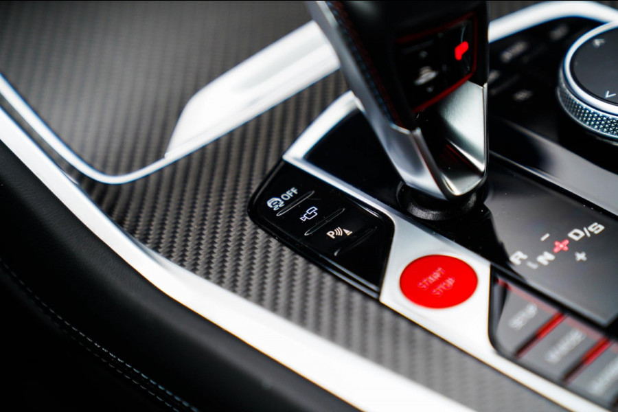 BMW XM PHEV 30 kWh | 687 PK | Iconic Glow | Skylounge | Massage | 360 Cam | Drive assistant | Stuurwielverwarming | Sportuitlaat |