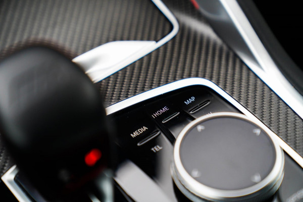 BMW XM PHEV 30 kWh | 687 PK | Iconic Glow | Skylounge | Massage | 360 Cam | Drive assistant | Stuurwielverwarming | Sportuitlaat |