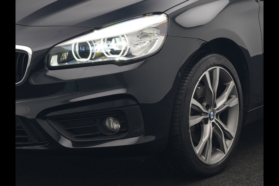 BMW 2 Serie Active Tourer 218i High Executive 136pk Dealer O.H. | Panodak | Voorstoelen Verwarmd | Keyless | LED Koplampen | Cruise Control | Navigatie |