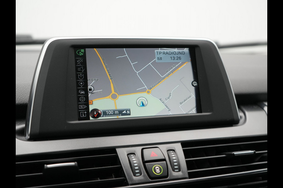 BMW 2 Serie Active Tourer 218i High Executive 136pk Dealer O.H. | Panodak | Voorstoelen Verwarmd | Keyless | LED Koplampen | Cruise Control | Navigatie |