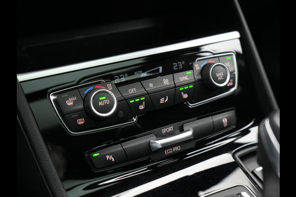 BMW 2 Serie Active Tourer 218i High Executive 136pk Dealer O.H. | Panodak | Voorstoelen Verwarmd | Keyless | LED Koplampen | Cruise Control | Navigatie |