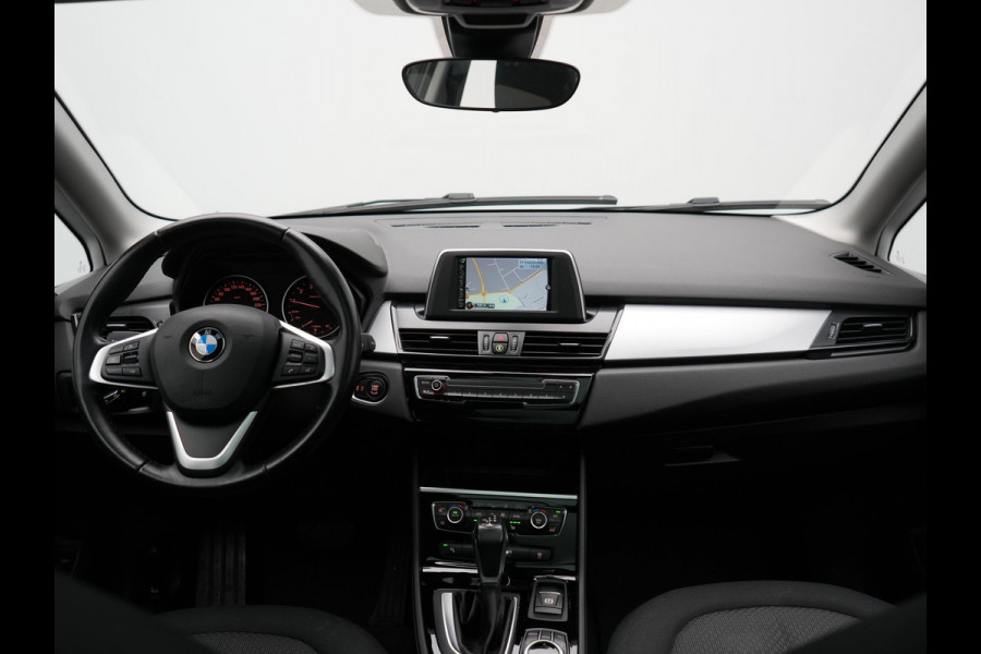 BMW 2 Serie Active Tourer 218i High Executive 136pk Dealer O.H. | Panodak | Voorstoelen Verwarmd | Keyless | LED Koplampen | Cruise Control | Navigatie |