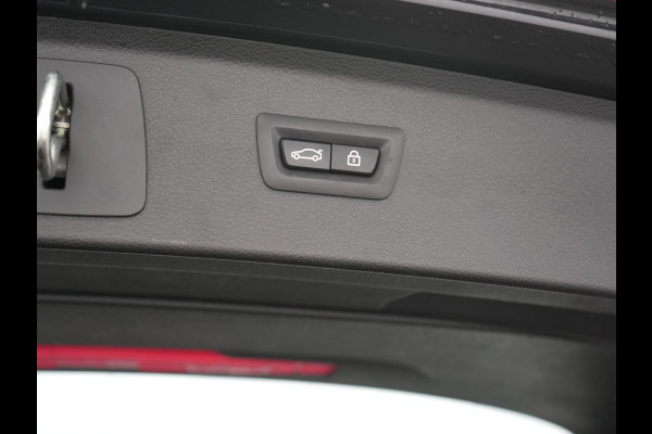 BMW 2 Serie Active Tourer 218i High Executive 136pk Dealer O.H. | Panodak | Voorstoelen Verwarmd | Keyless | LED Koplampen | Cruise Control | Navigatie |