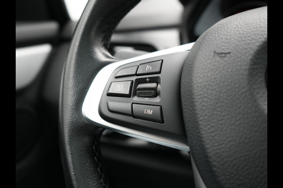 BMW 2 Serie Active Tourer 218i High Executive 136pk Dealer O.H. | Panodak | Voorstoelen Verwarmd | Keyless | LED Koplampen | Cruise Control | Navigatie |