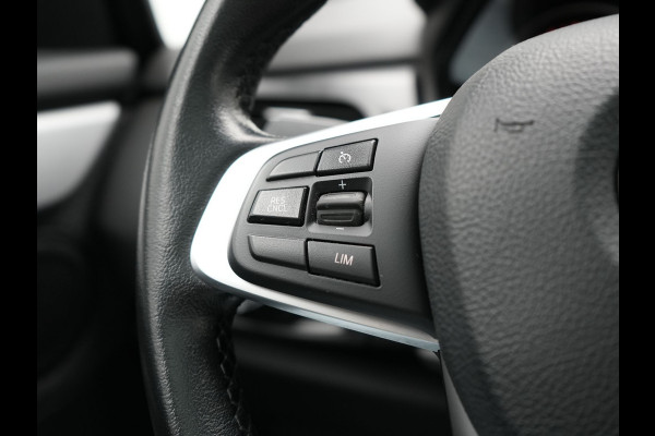 BMW 2 Serie Active Tourer 218i High Executive 136pk Dealer O.H. | Panodak | Voorstoelen Verwarmd | Keyless | LED Koplampen | Cruise Control | Navigatie |