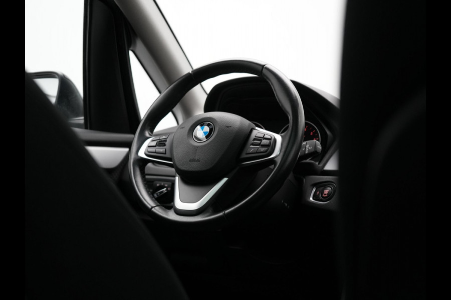 BMW 2 Serie Active Tourer 218i High Executive 136pk Dealer O.H. | Panodak | Voorstoelen Verwarmd | Keyless | LED Koplampen | Cruise Control | Navigatie |