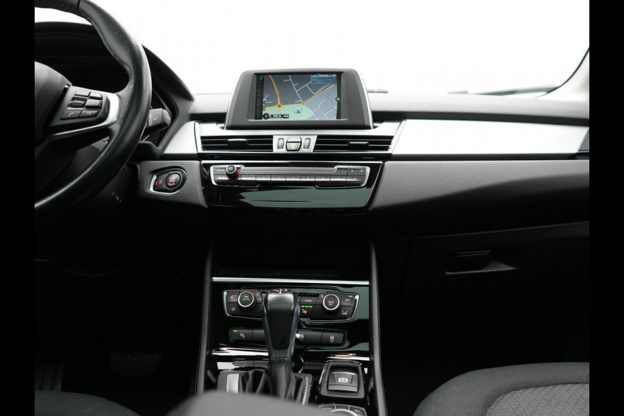 BMW 2 Serie Active Tourer 218i High Executive 136pk Dealer O.H. | Panodak | Voorstoelen Verwarmd | Keyless | LED Koplampen | Cruise Control | Navigatie |