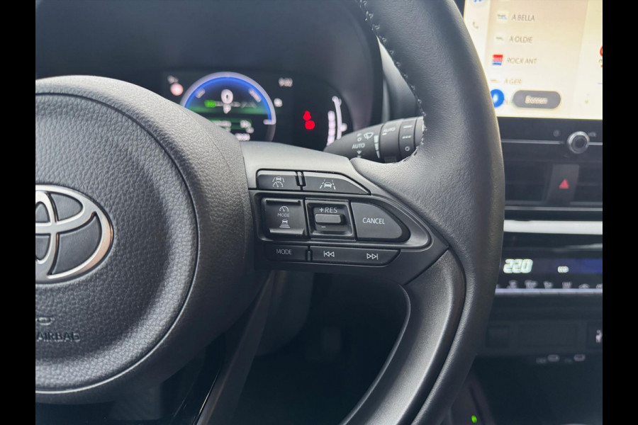 Toyota Yaris Cross 1.5 Hybrid 130pk Dynamic Plus Comfort Pack | Dodehoekherkenning, Parkeersensoren, Stoel + Stuurverwarming