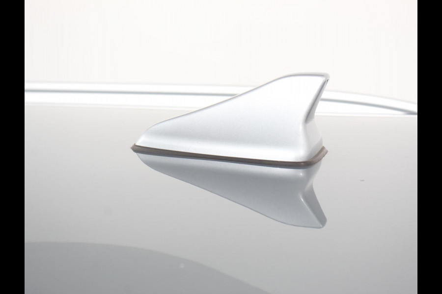 Kia Ceed Sportswagon 1.6 GDI PHEV AUTOMAAT DynamicLine | Navigatie | Apple carplay/Android Auto | Cruise Control | Lichtmetalen Velgen | Climate Control