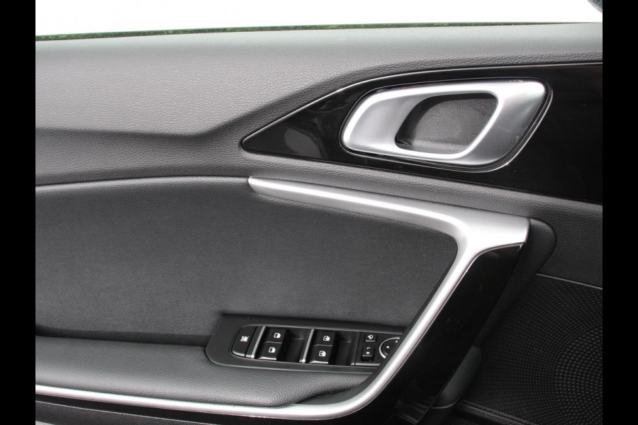 Kia Ceed Sportswagon 1.6 GDI PHEV AUTOMAAT DynamicLine | Navigatie | Apple carplay/Android Auto | Cruise Control | Lichtmetalen Velgen | Climate Control