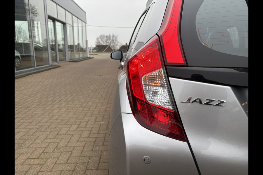 Honda Jazz 1.3 i-VTEC Comfort Automaat NAVI/CRUISE/AIRCO/DAB/PDC/TREKHAAK/STOELVERWARMING