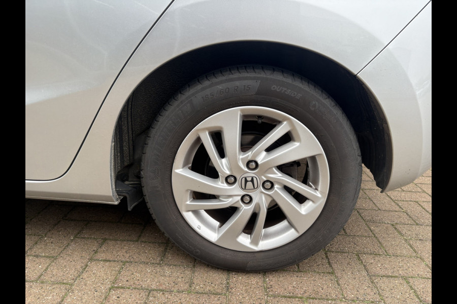 Honda Jazz 1.3 i-VTEC Comfort Automaat NAVI/CRUISE/AIRCO/DAB/PDC/TREKHAAK/STOELVERWARMING