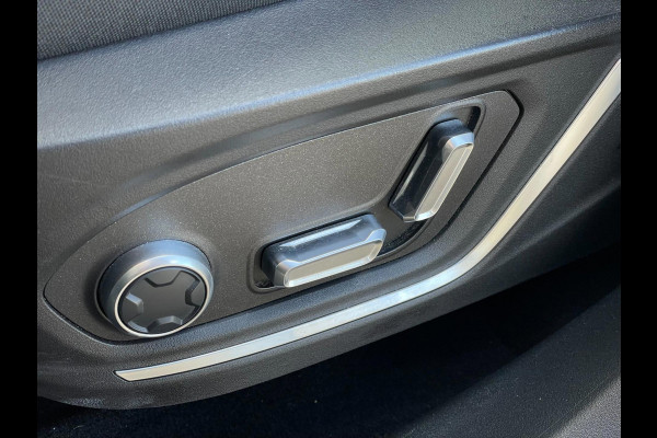 Lynk & Co RS Shadow Edition 1.5 262PK Pano 360 Camera Navi Adapt cruise 262PK Elekr. Achterklep