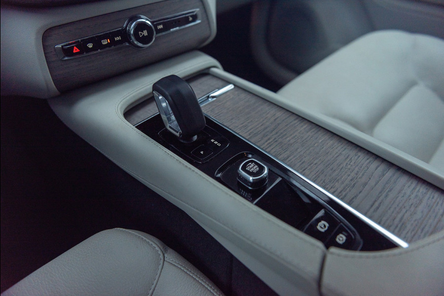 Volvo XC90 T8 Aut. Long Range Core Bright Leder ACC Parkeercamera 455pk