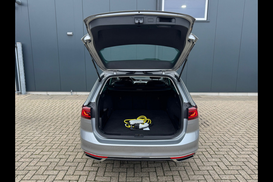 Volkswagen Passat Variant 1.4 TSI PHEV GTE * Virtual Cockpit * Alcantara * IQ Light * Side Assist *