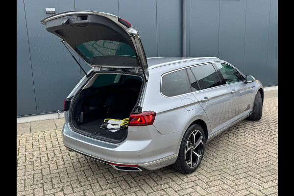 Volkswagen Passat Variant 1.4 TSI PHEV GTE * Virtual Cockpit * Alcantara * IQ Light * Side Assist *