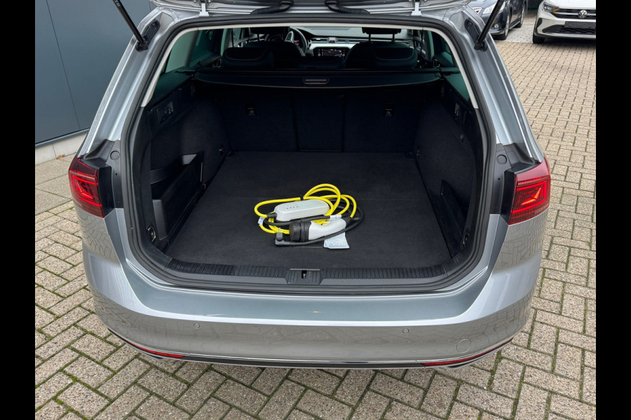 Volkswagen Passat Variant 1.4 TSI PHEV GTE * Virtual Cockpit * Alcantara * IQ Light * Side Assist *