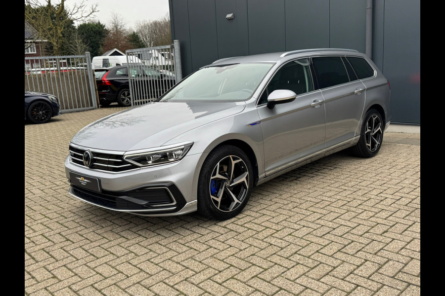 Volkswagen Passat Variant 1.4 TSI PHEV GTE * Virtual Cockpit * Alcantara * IQ Light * Side Assist *
