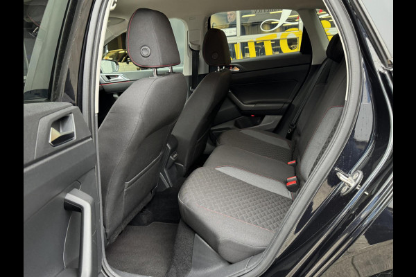 Volkswagen Polo 1.0 TSI Highline Business - Navigatie / Apple CarPlay I Airco I Sport velgen I LED I Dealer onderhouden