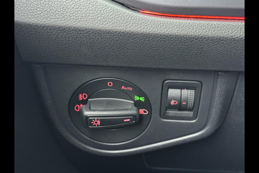 Volkswagen Polo 1.0 TSI Highline Business - Navigatie / Apple CarPlay I Airco I Sport velgen I LED I Dealer onderhouden
