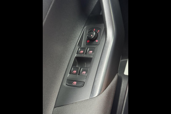 Volkswagen Polo 1.0 TSI Highline Business - Navigatie / Apple CarPlay I Airco I Sport velgen I LED I Dealer onderhouden