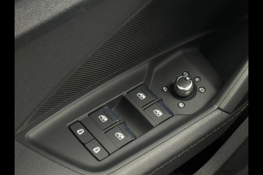 Audi A3 Limousine 30 TFSI S edition, 2 X S- LINE,matrix led, daytona grijs, 1 e eigenaar, 1/2 leder, 's, NL auto nap