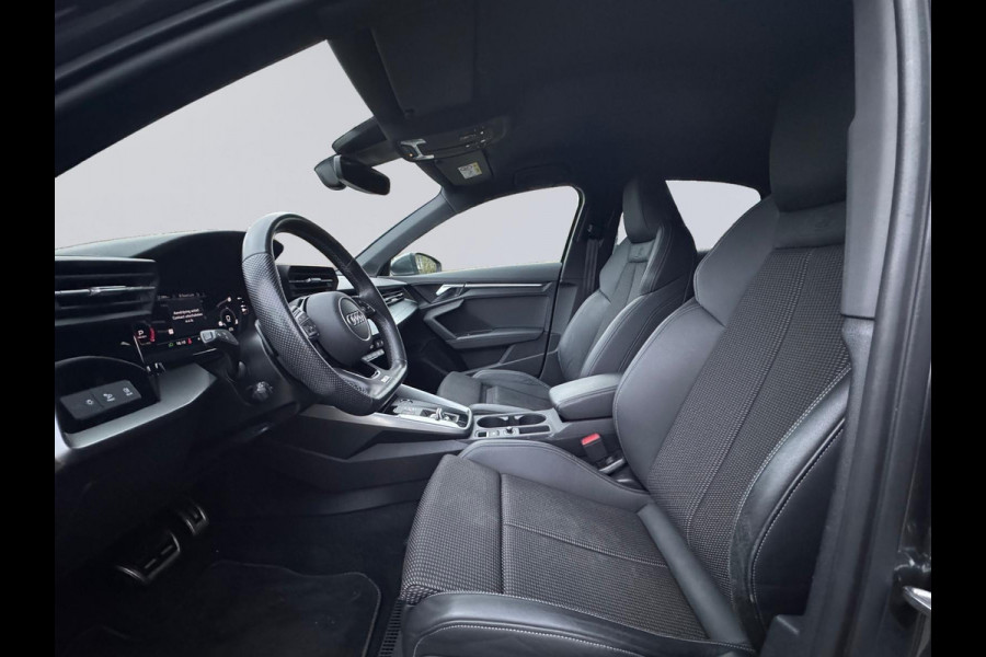 Audi A3 Limousine 30 TFSI S edition, 2 X S- LINE,matrix led, daytona grijs, 1 e eigenaar, 1/2 leder, 's, NL auto nap
