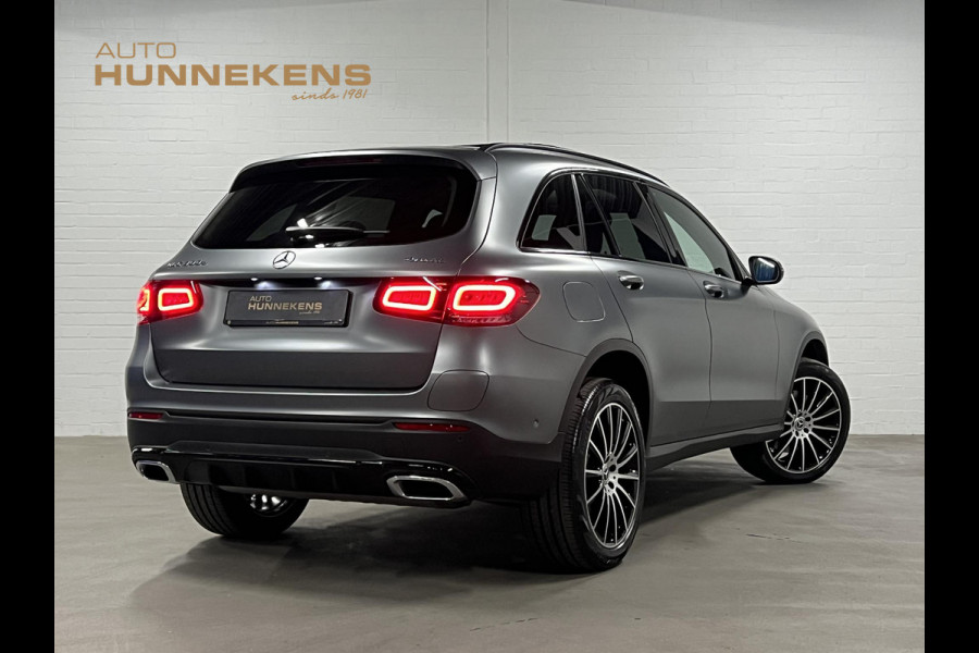 Mercedes-Benz GLC 300e 4MATIC *17.762KM | AMG | Open dak | Adaptive cruise | Stoel-/stuurverwarming