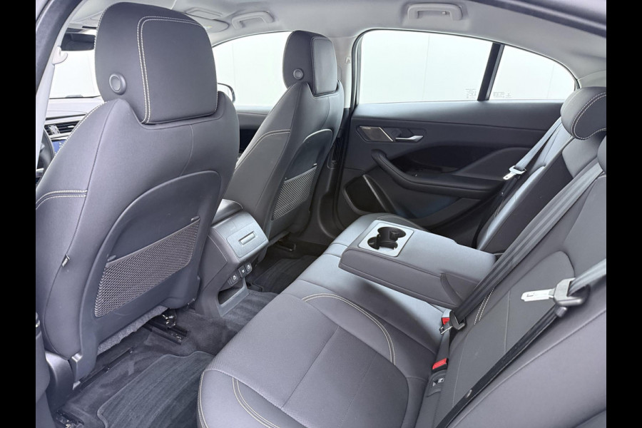 Jaguar I-PACE EV320 S Business Pack 90 kWh 3-FASE lader | SOH 100% | VAN: €27.900,- VOOR: €25.877,- UW EINDEJAARSVOORDEEL: €2.023 |