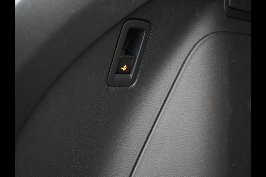 Volkswagen Tiguan 1.4 TSI eHybrid Elegance Plug In Hybrid 245pk Dealer O.H. PHEV | Trekhaak Af Fabriek | Panodak | Head Up | Adaptive Cruise | 360 Camera | Alcantara Stoelen Massage & Verwarmd | IQ Light | Sfeerverlichting | Stuur Verwarmd | Apple Carplay |