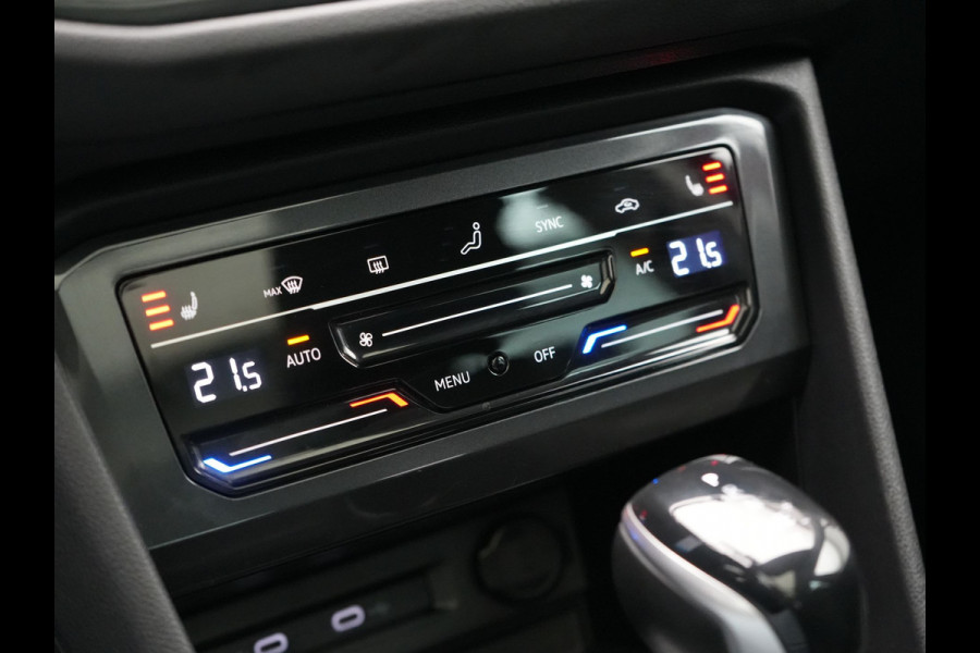 Volkswagen Tiguan 1.4 TSI eHybrid Elegance Plug In Hybrid 245pk Dealer O.H. PHEV | Trekhaak Af Fabriek | Panodak | Head Up | Adaptive Cruise | 360 Camera | Alcantara Stoelen Massage & Verwarmd | IQ Light | Sfeerverlichting | Stuur Verwarmd | Apple Carplay |