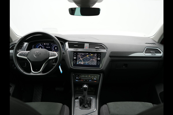 Volkswagen Tiguan 1.4 TSI eHybrid Elegance Plug In Hybrid 245pk Dealer O.H. PHEV | Trekhaak Af Fabriek | Panodak | Head Up | Adaptive Cruise | 360 Camera | Alcantara Stoelen Massage & Verwarmd | IQ Light | Sfeerverlichting | Stuur Verwarmd | Apple Carplay |