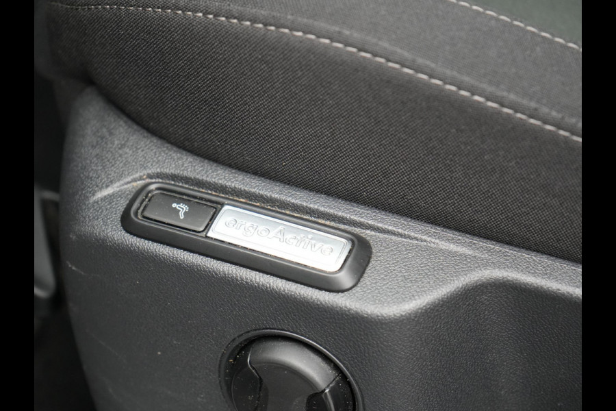 Volkswagen Tiguan 1.4 TSI eHybrid Elegance Plug In Hybrid 245pk Dealer O.H. PHEV | Trekhaak Af Fabriek | Panodak | Head Up | Adaptive Cruise | 360 Camera | Alcantara Stoelen Massage & Verwarmd | IQ Light | Sfeerverlichting | Stuur Verwarmd | Apple Carplay |