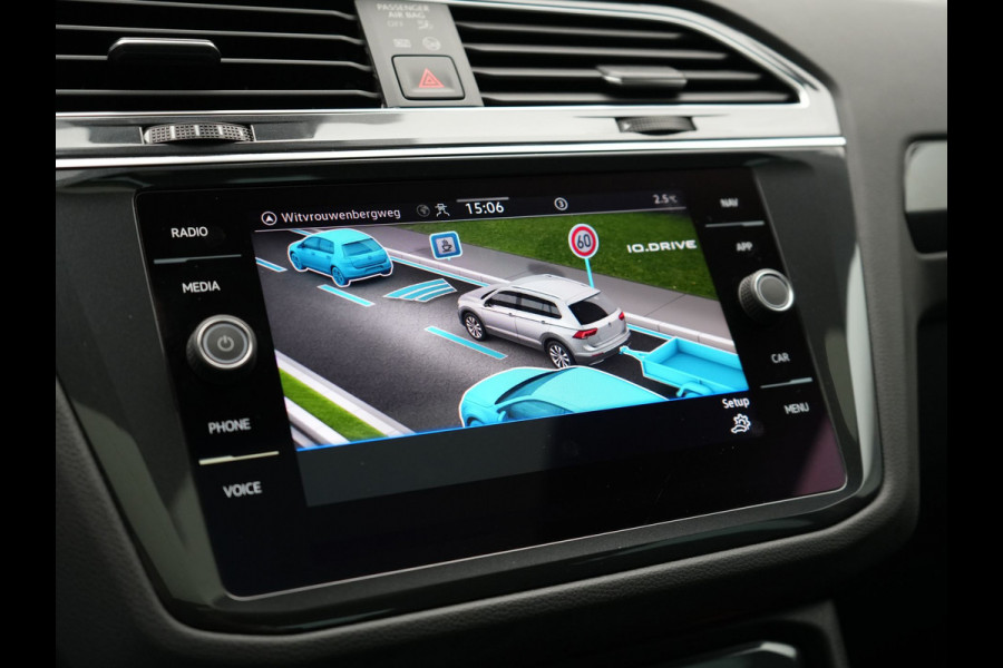 Volkswagen Tiguan 1.4 TSI eHybrid Elegance Plug In Hybrid 245pk Dealer O.H. PHEV | Trekhaak Af Fabriek | Panodak | Head Up | Adaptive Cruise | 360 Camera | Alcantara Stoelen Massage & Verwarmd | IQ Light | Sfeerverlichting | Stuur Verwarmd | Apple Carplay |