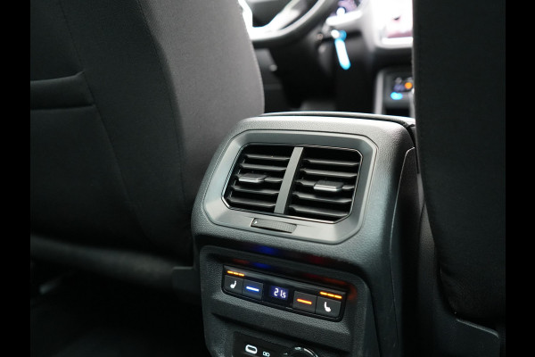 Volkswagen Tiguan 1.4 TSI eHybrid Elegance Plug In Hybrid 245pk Dealer O.H. PHEV | Trekhaak Af Fabriek | Panodak | Head Up | Adaptive Cruise | 360 Camera | Alcantara Stoelen Massage & Verwarmd | IQ Light | Sfeerverlichting | Stuur Verwarmd | Apple Carplay |