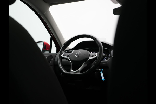 Volkswagen Tiguan 1.4 TSI eHybrid Elegance Plug In Hybrid 245pk Dealer O.H. PHEV | Trekhaak Af Fabriek | Panodak | Head Up | Adaptive Cruise | 360 Camera | Alcantara Stoelen Massage & Verwarmd | IQ Light | Sfeerverlichting | Stuur Verwarmd | Apple Carplay |