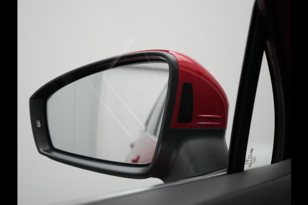 Volkswagen Tiguan 1.4 TSI eHybrid Elegance Plug In Hybrid 245pk Dealer O.H. PHEV | Trekhaak Af Fabriek | Panodak | Head Up | Adaptive Cruise | 360 Camera | Alcantara Stoelen Massage & Verwarmd | IQ Light | Sfeerverlichting | Stuur Verwarmd | Apple Carplay |