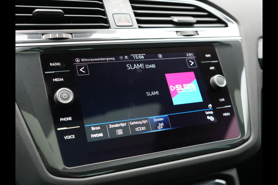 Volkswagen Tiguan 1.4 TSI eHybrid Elegance Plug In Hybrid 245pk Dealer O.H. PHEV | Trekhaak Af Fabriek | Panodak | Head Up | Adaptive Cruise | 360 Camera | Alcantara Stoelen Massage & Verwarmd | IQ Light | Sfeerverlichting | Stuur Verwarmd | Apple Carplay |