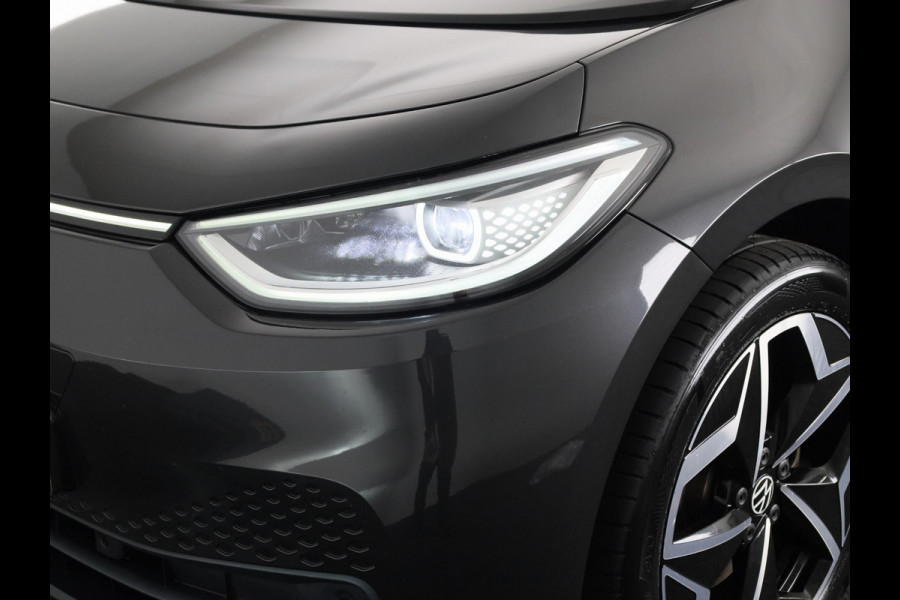 Volkswagen ID.3 First Plus 58 kWh 204 pk | Navigatie | Parkeersensoren | Achteruitrijcamera | Stoelverwarming | Apple Carplay/Android Auto | Matrix LED koplampen |