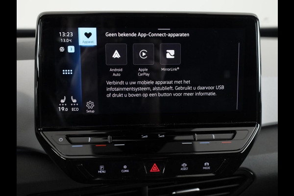Volkswagen ID.3 First Plus 58 kWh 204 pk | Navigatie | Parkeersensoren | Achteruitrijcamera | Stoelverwarming | Apple Carplay/Android Auto | Matrix LED koplampen |