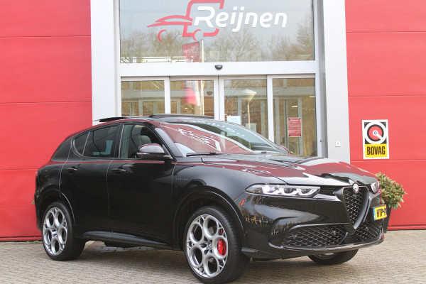 Alfa Romeo Tonale 1.3T PHEV 280PK VELOCE Q4 | PANORAMISCH SCHUIF / KANTELDAK | LEDEREN BEKLEDING | VOORSTOELEN / STUUR VERWARMD | VOORSTOELEN GEVENTILEERD | VOORSTOELEN ELEKTRISCH VERSTELBAAR | DRAADLOOS APPLE CARPLAY / ANDROID AUTO | 360° CAMERA | AUTOMATISCH DIMMENDE BUITENSPIEGELS | 20"INCH LICHTMETALEN VELGEN | ADAPTIVE CRUISE CONTROL | KEYLESS ENTRY / START | ELEKTRISCH BEDIENBARE ACHTERKLEP | DRAADLOZE TELEFOONLADER | AMBIENT LIGHTING | DONKERE HEMELBEKLEDING | SCHAKELFLIPPERS AAN HET STUUR | VERWARMDE RUITENSPROEIERS |